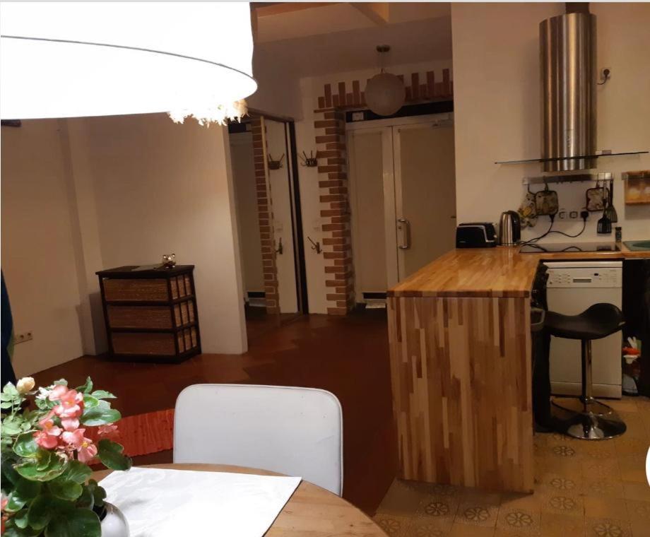 2 Story Studio Apartment Free Parking Included Riga Exteriér fotografie